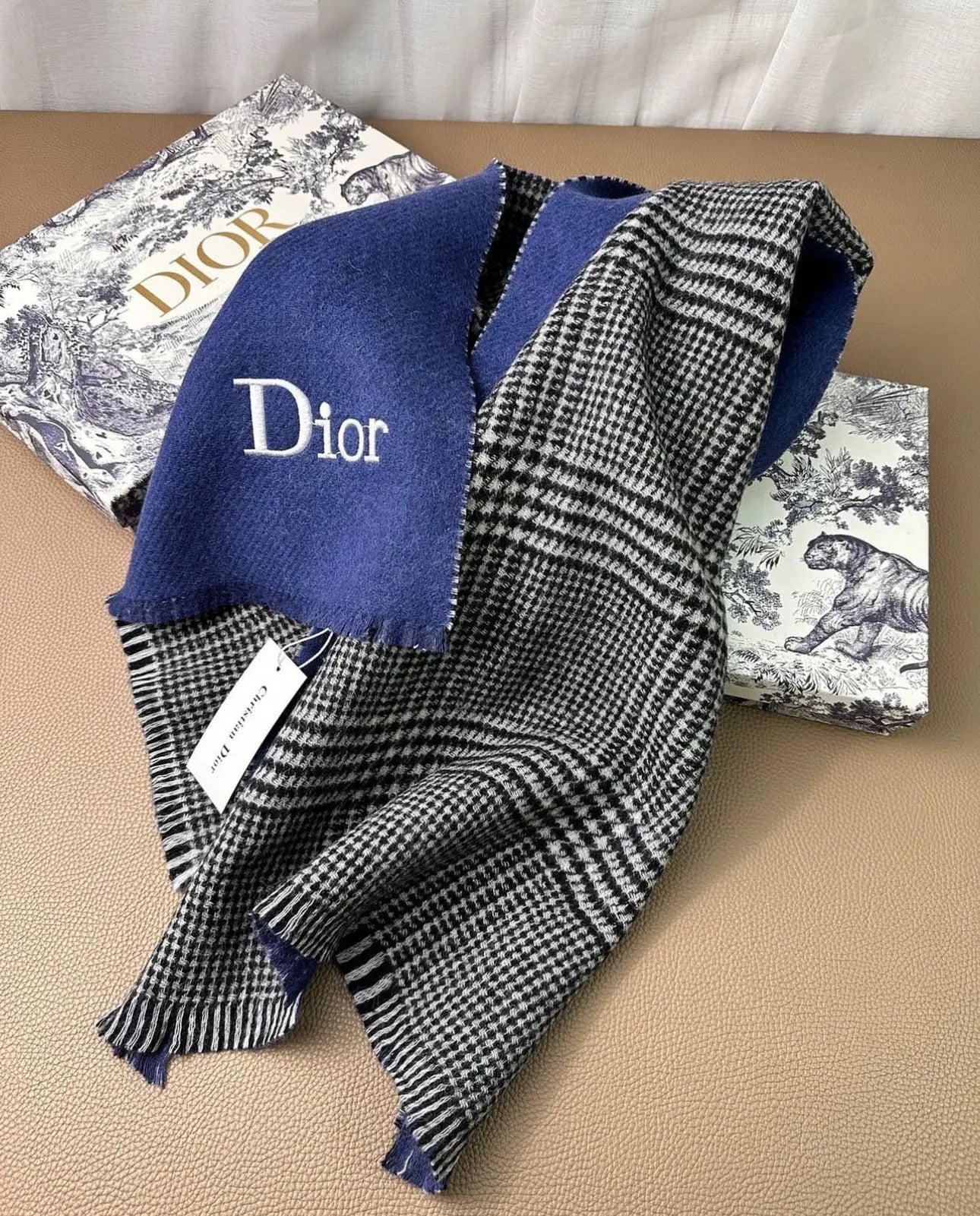 TAJ D SCARF - Chic by Taj