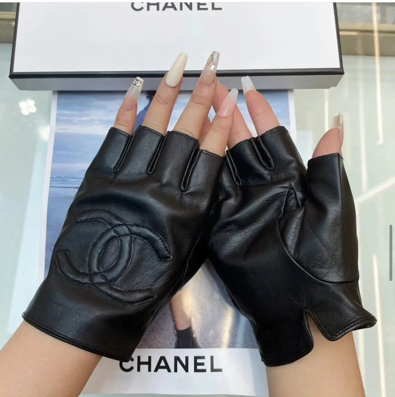 TAJ CH GLOVES - Chic by Taj