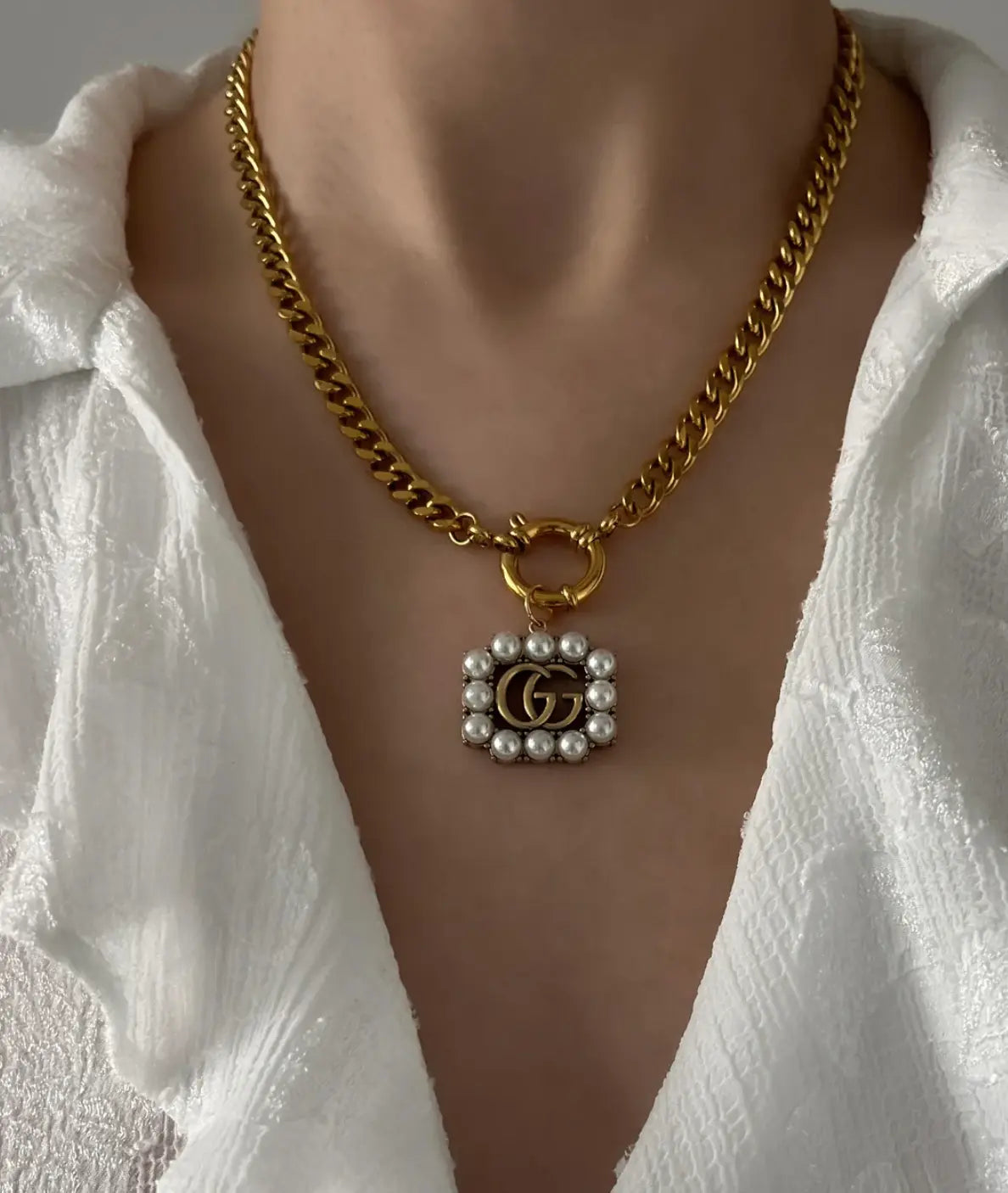 Crystal GG Pendant Chain ( ship next day ) - Chic by Taj