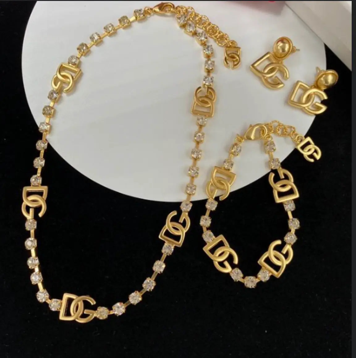 TAJ LOGODG SET. ( ship next day ) - Chic by Taj