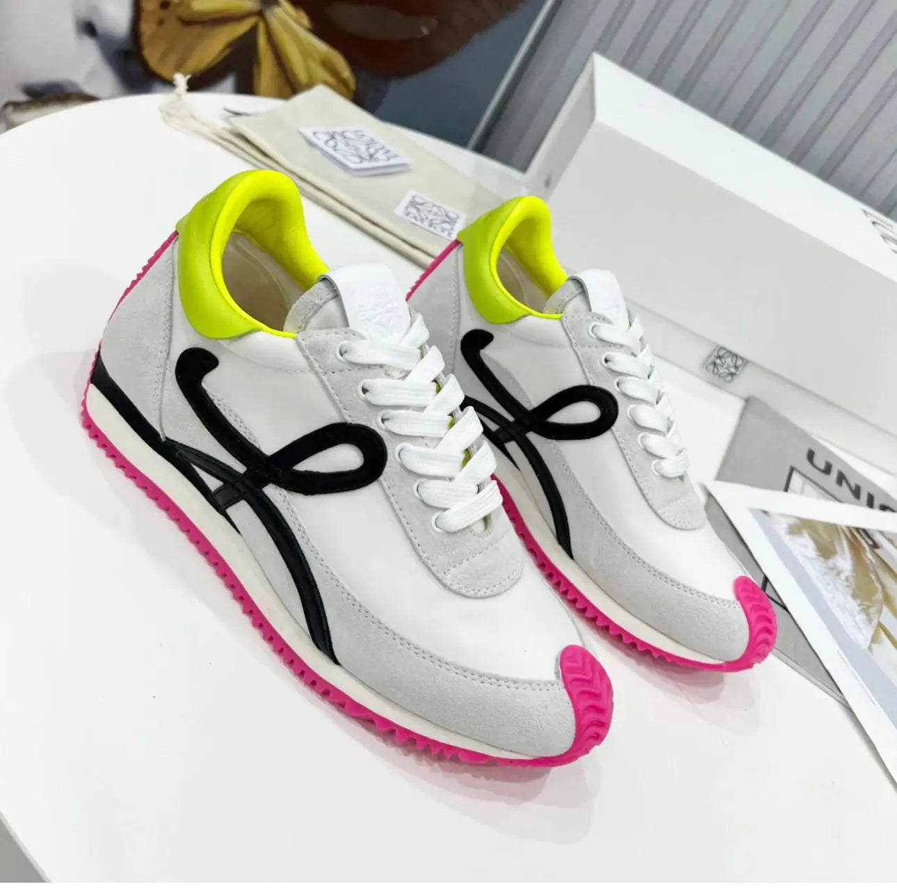 TAJ LOGO PATCH SNEAKERS - Chic by Taj