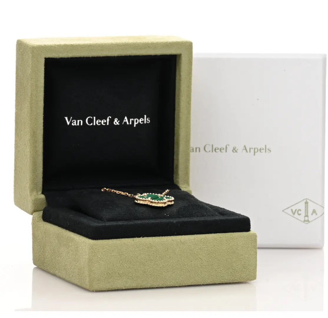 TAJ VC SET.   ( GREEN & BLACK SHIP NEXT DAY ) - Chic by Taj