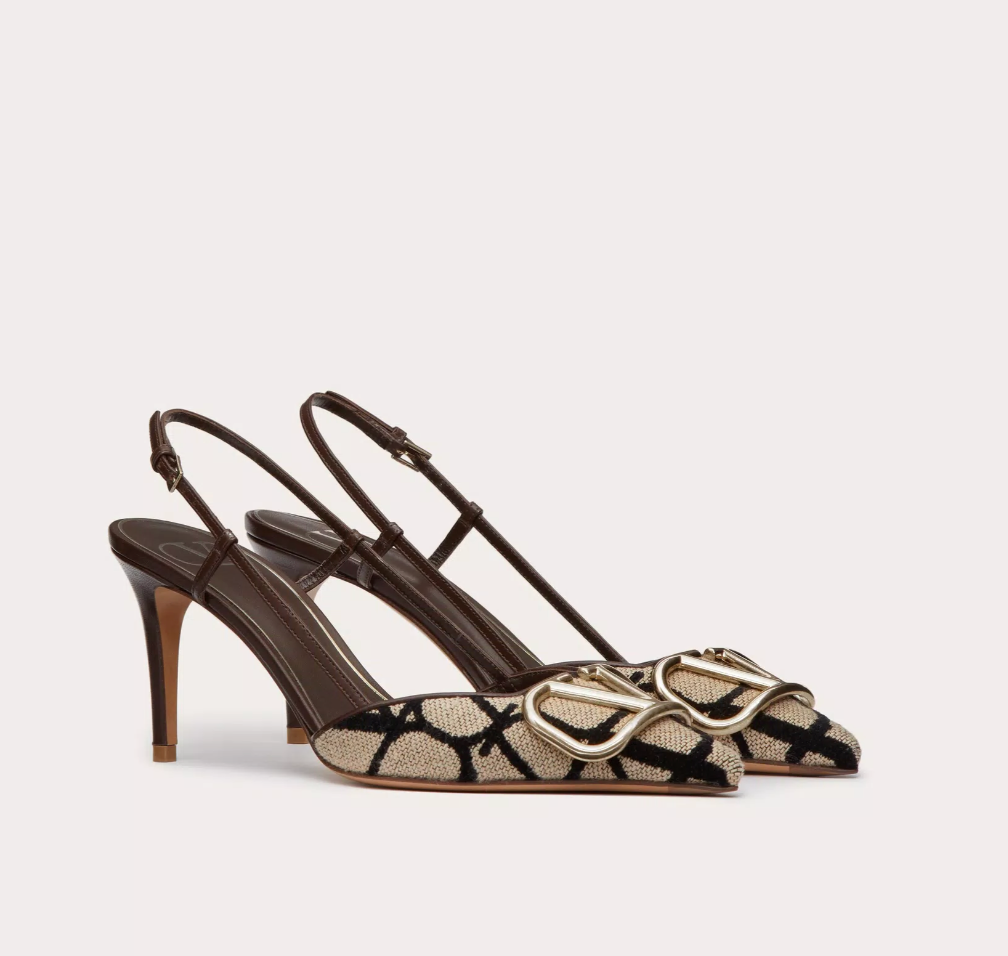 TAJ VLOGO PUMPS - Chic by Taj