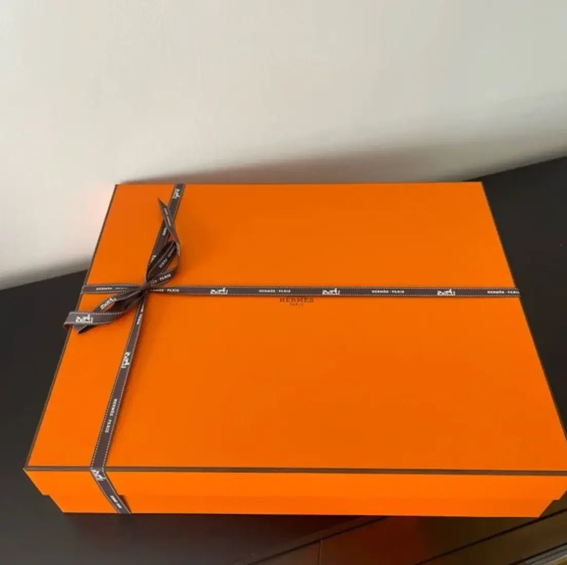 TAJ HER TROW - Chic by Taj