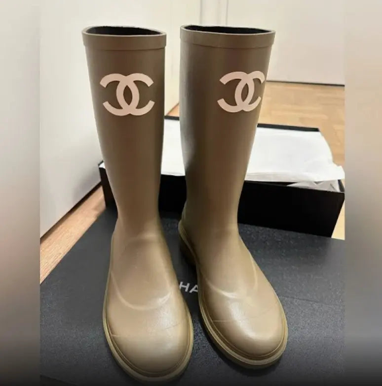 TAJ CC RAIN BOOTS - Chic by Taj