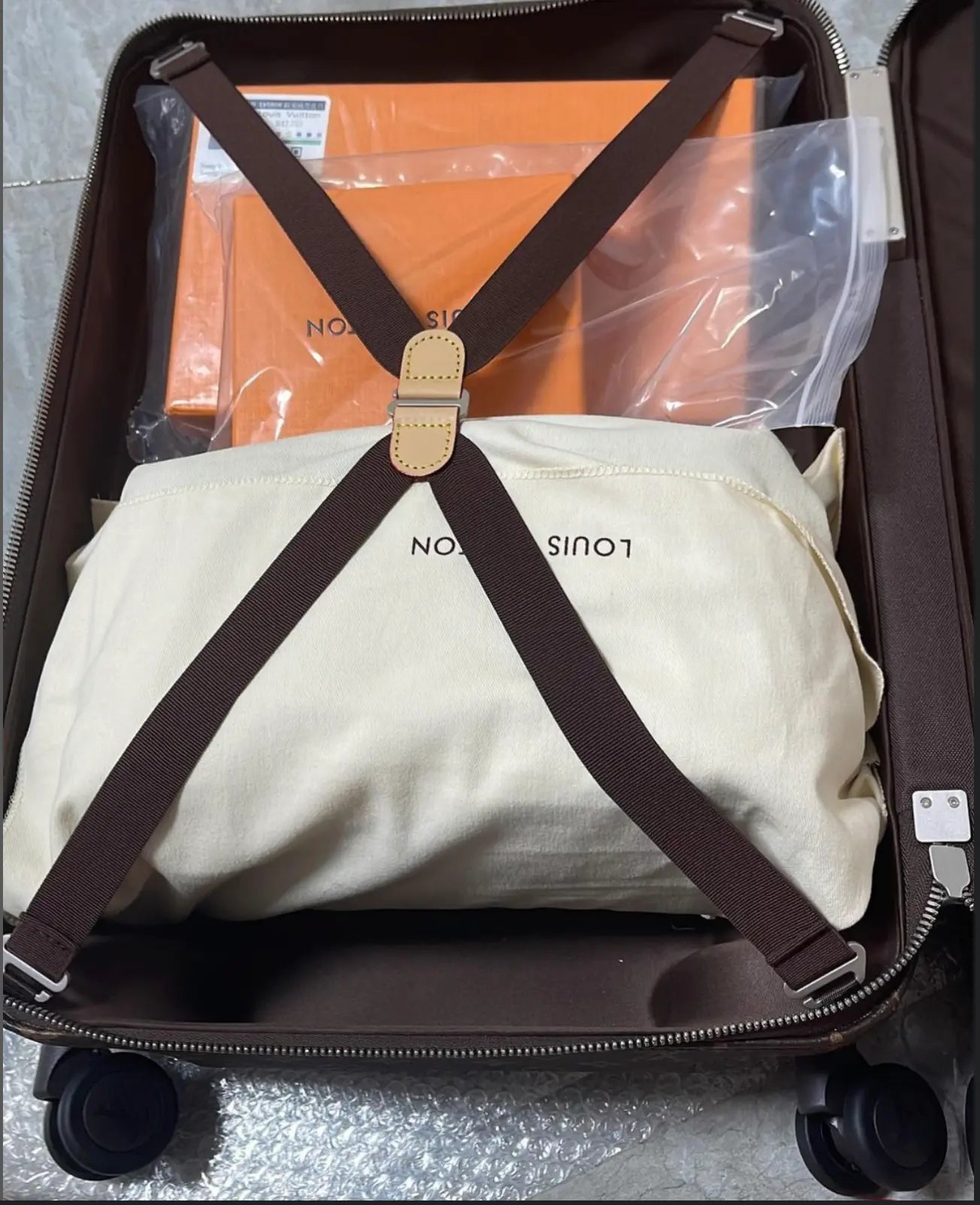 TAJ STAR LUGGAGE - Chic by Taj