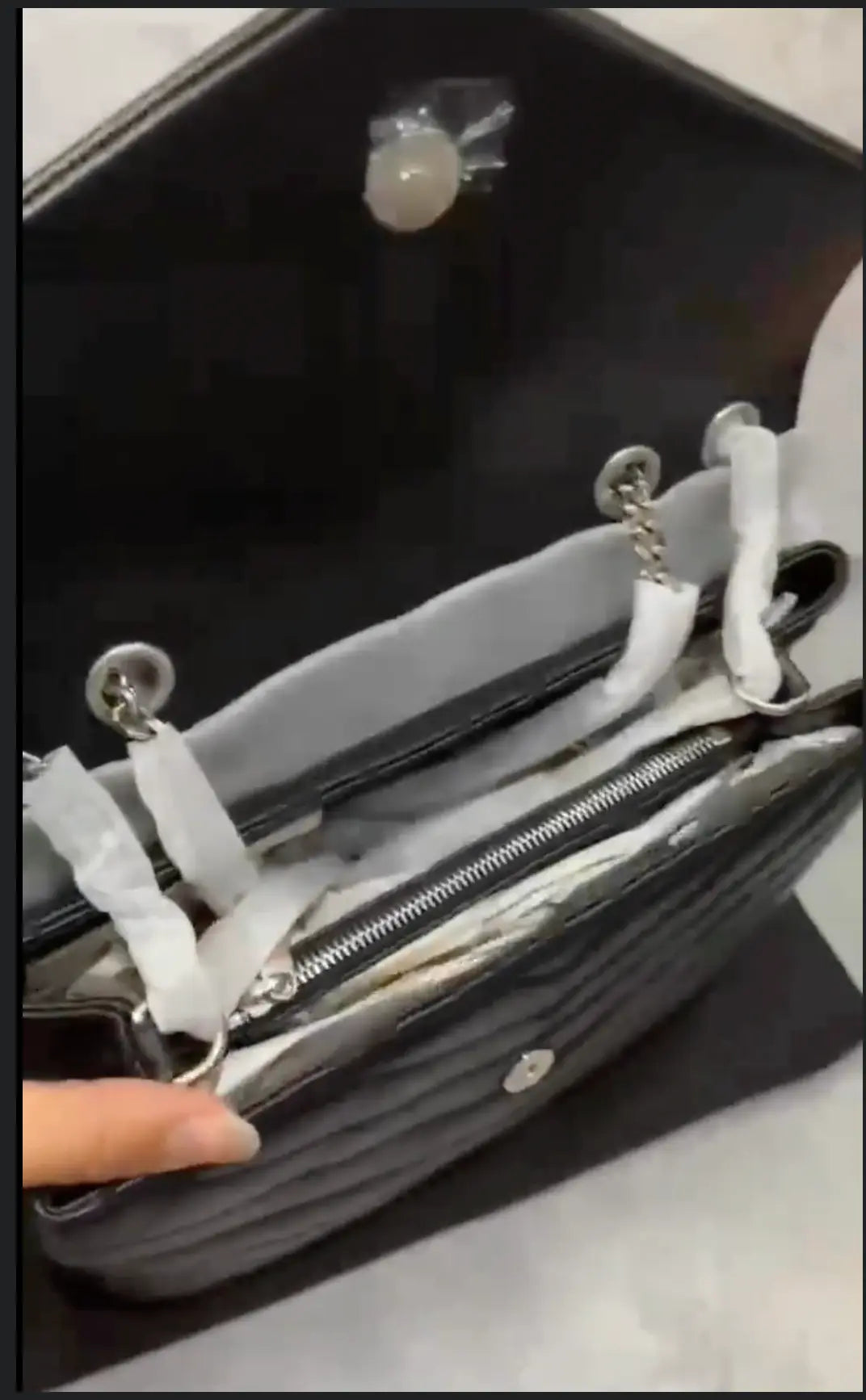 TAJ LOGO BAG - Chic by Taj