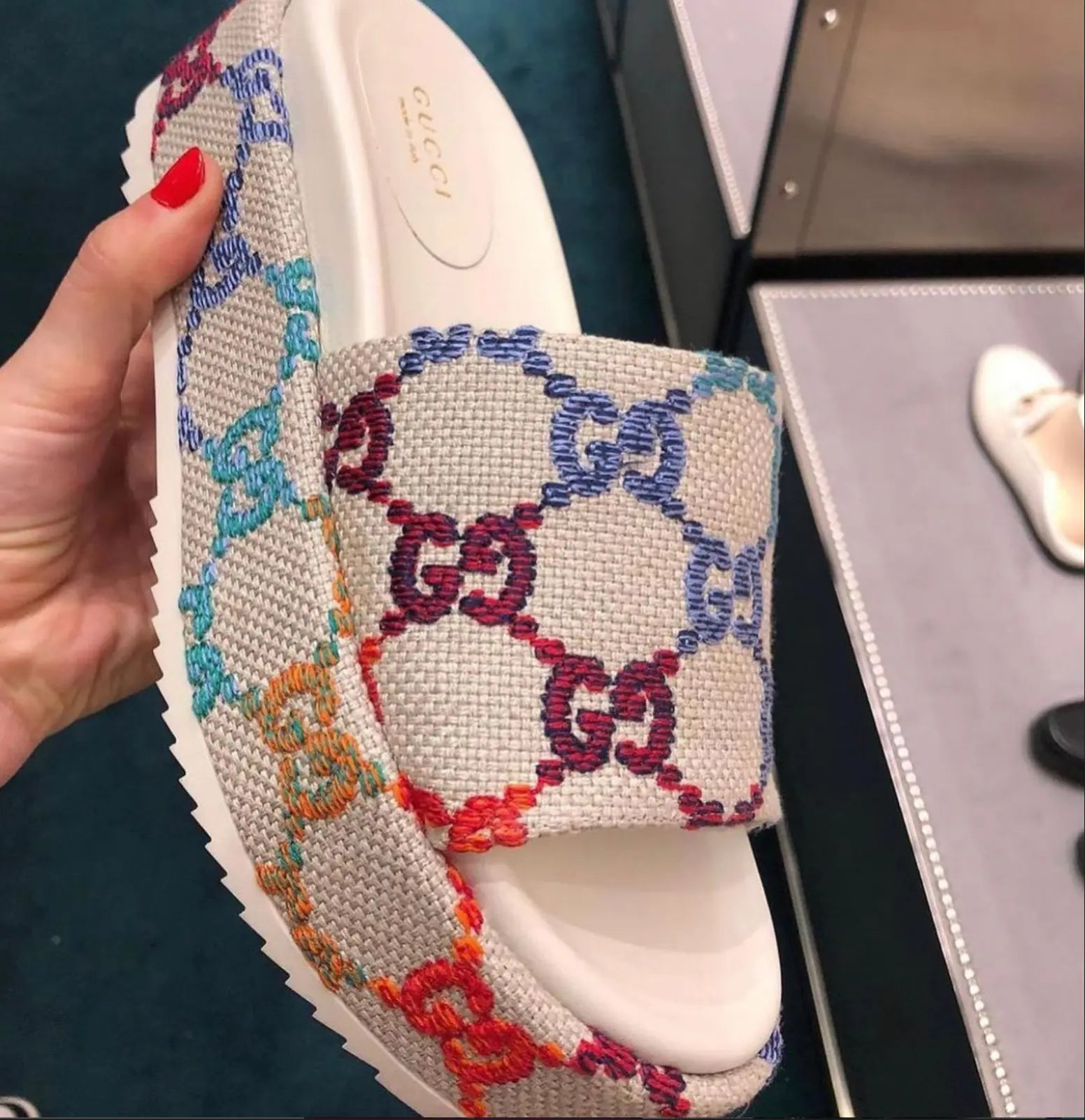 TAJ GG PLATFORM SLIDES - Chic by Taj