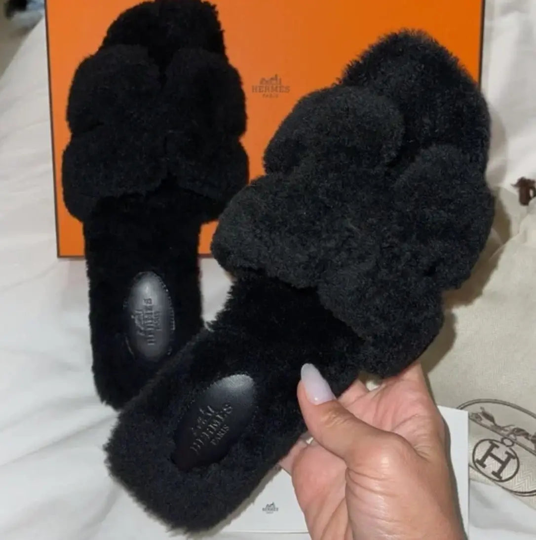 TAJ FLUFFY H SANDALS - Chic by Taj